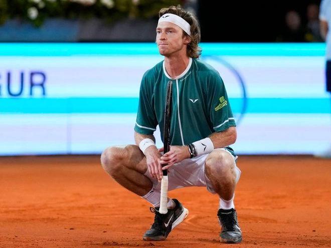 对于专业裁 对于专业裁